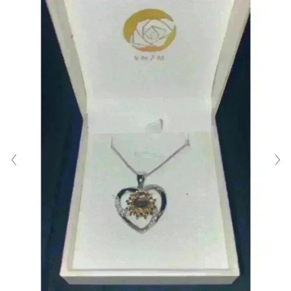 🌻NWOT SNZM NECKLACE